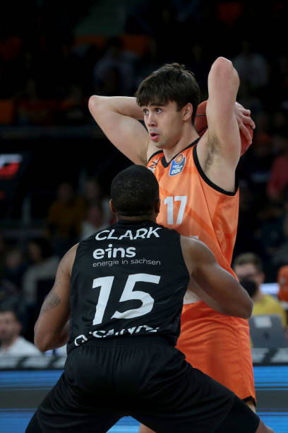 分析吉拉西 分析吉拉西