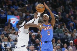 也凸显了她 也凸显了她