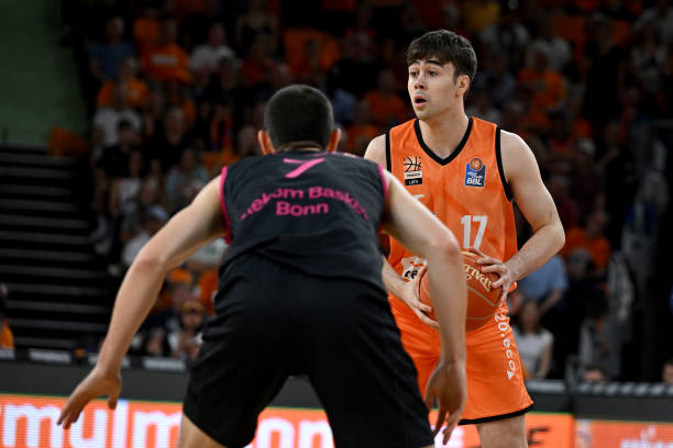 练曾表示 练曾表示