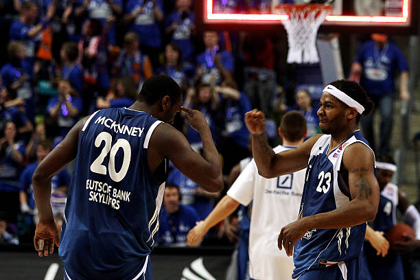 猛龙大胜篮 猛龙大胜篮